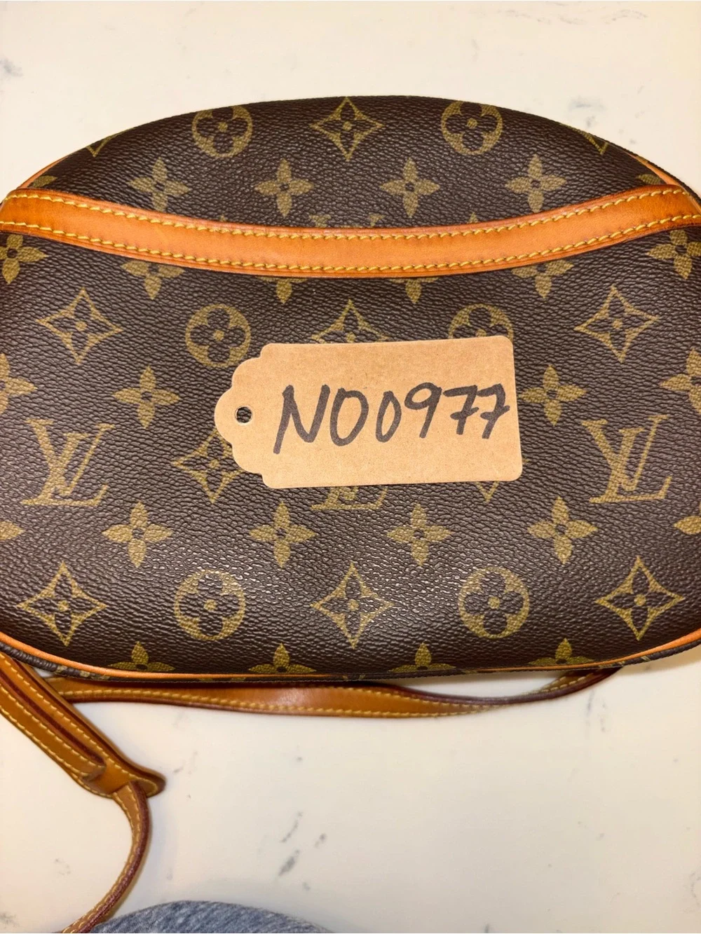 Louis Vuitton Blois Monogram Brown Crossbody NO0977 - Authentic